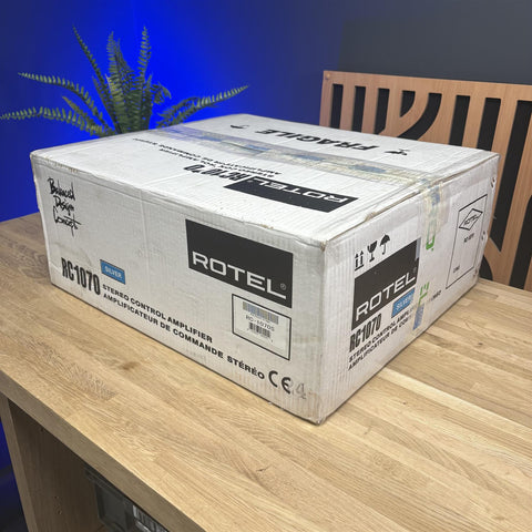 Rotel RC-1070 Pre Amplifier