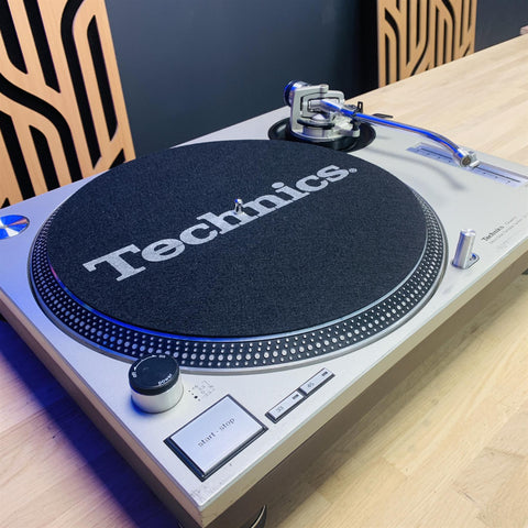 Technics SL-1200 MK2 Turntable