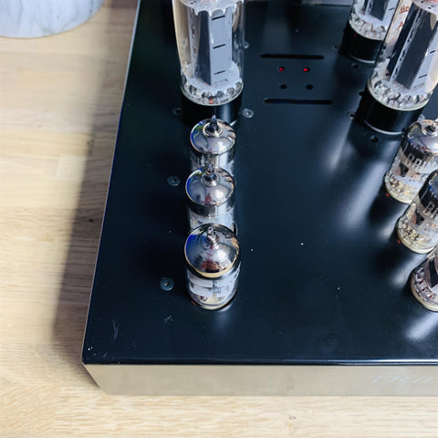 Trilogy 948 Stereo Valve Amplifier