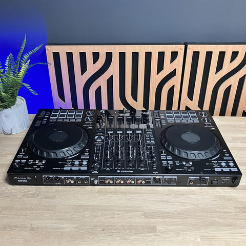 Pioneer DJ DDJ-FLX10 4 Channel Serato Rekordbox Controller With Pioneer Carry Case