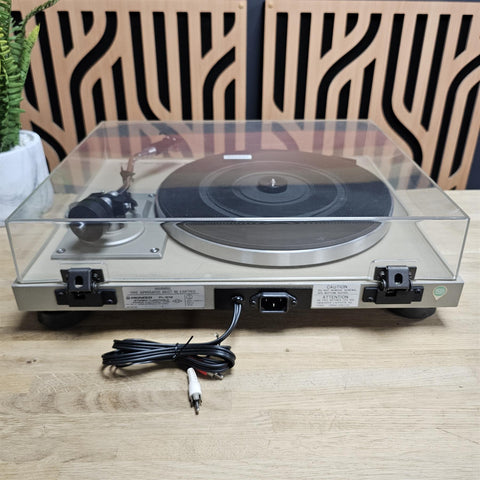 Pioneer PL-512 Stereo Turntable