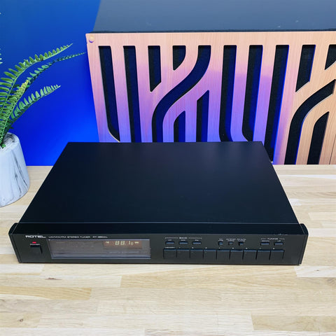 Rotel RT-850A Stereo Tuner
