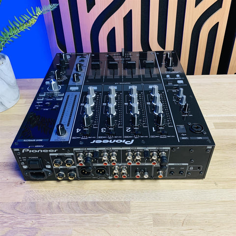 Pioneer DJM-750 Mixer