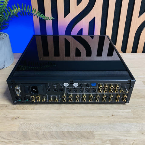 Meridian 562V Digital Media Controller