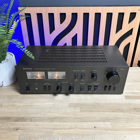 Vintage Technics SU-Z2 Stereo Integrated Amplifier