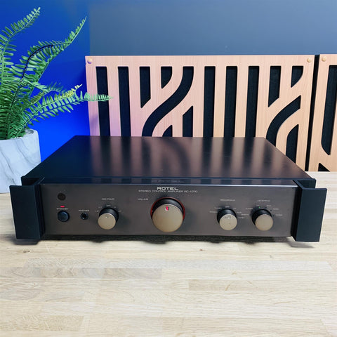 Rotel RC-1070 Stereo Control Amplifier