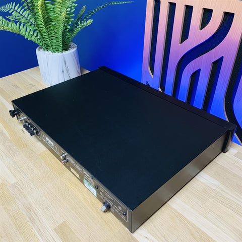 Rotel RT-850A Stereo Tuner