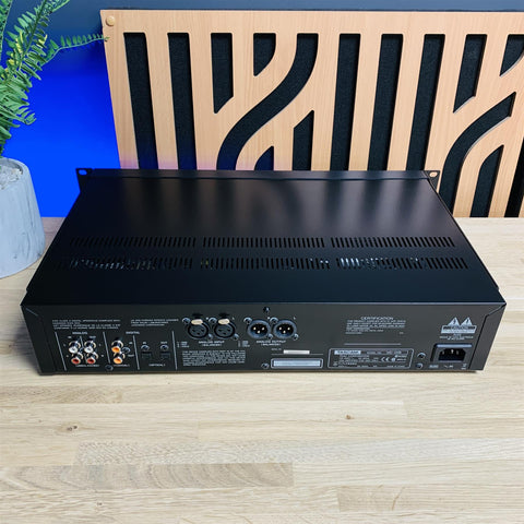 Tascam MD-02B Professional MiniDisc Recorder