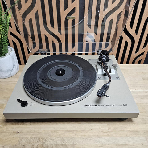 Pioneer PL-512 Stereo Turntable