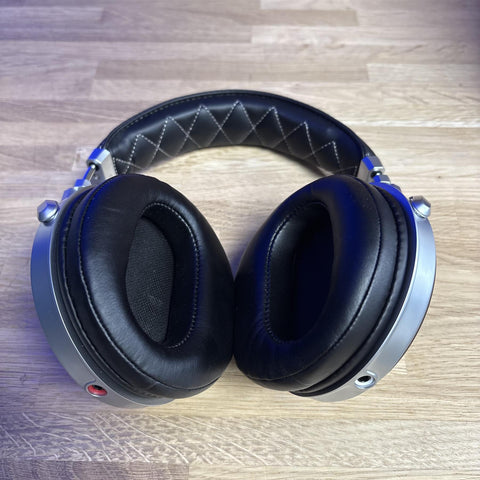 Denon D7200 Headphones
